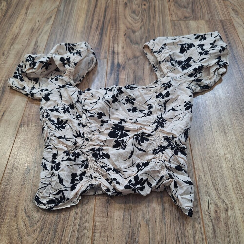 Astr The label puff sleeve crop top size medium